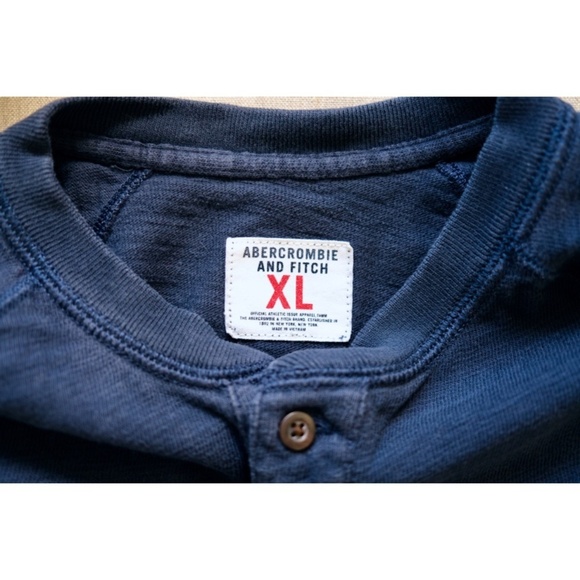 Abercrombie - Stripe Long Sleeve Shirt (tag XL, fit L) - Picture 2 of 5